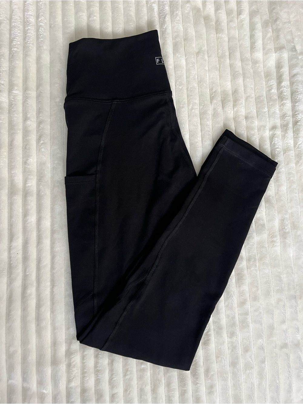 Fleo Black Reverie Leggings